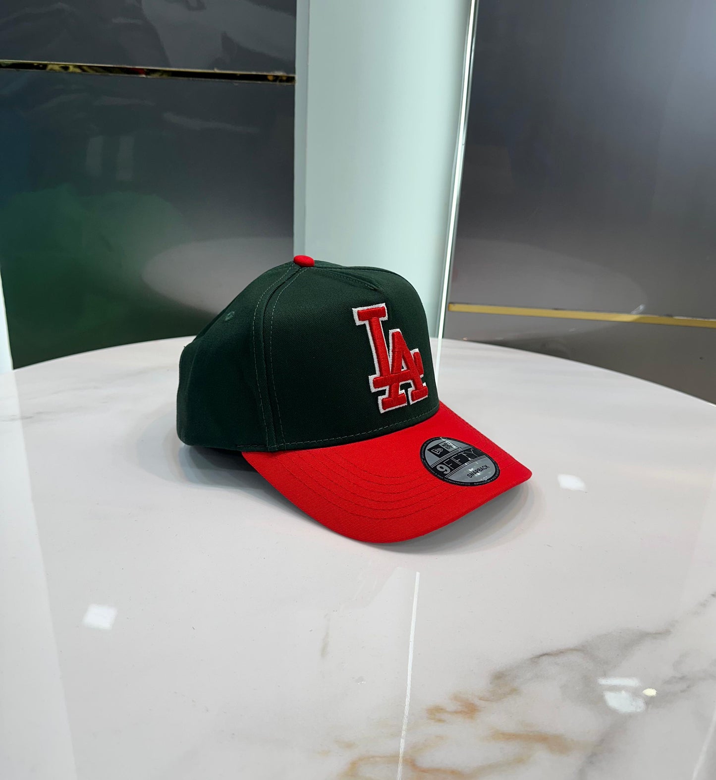 LA NEW YORK PREMIUM CAPS