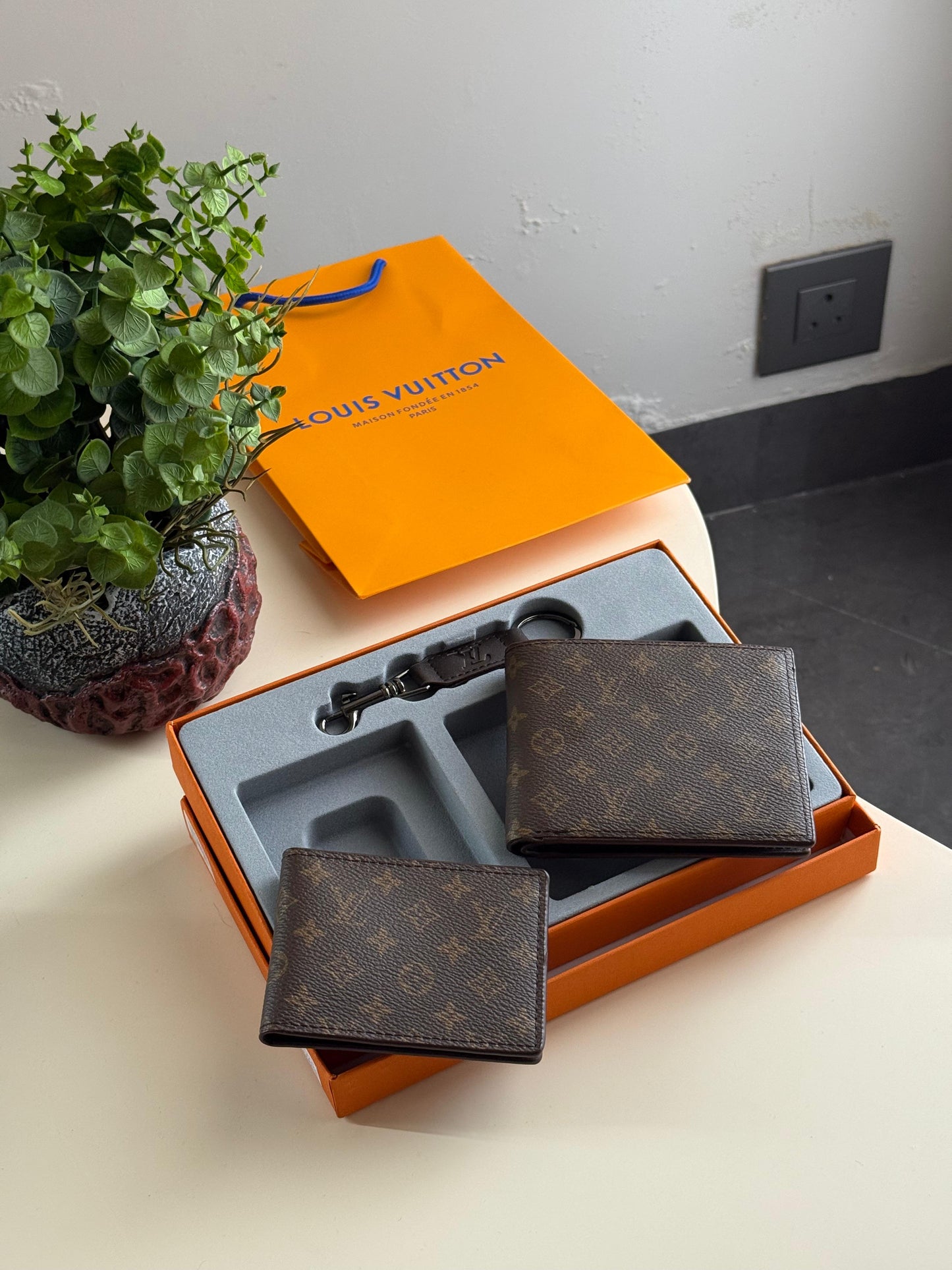 Louis Vuitton Dual Wallet And Keychain Set