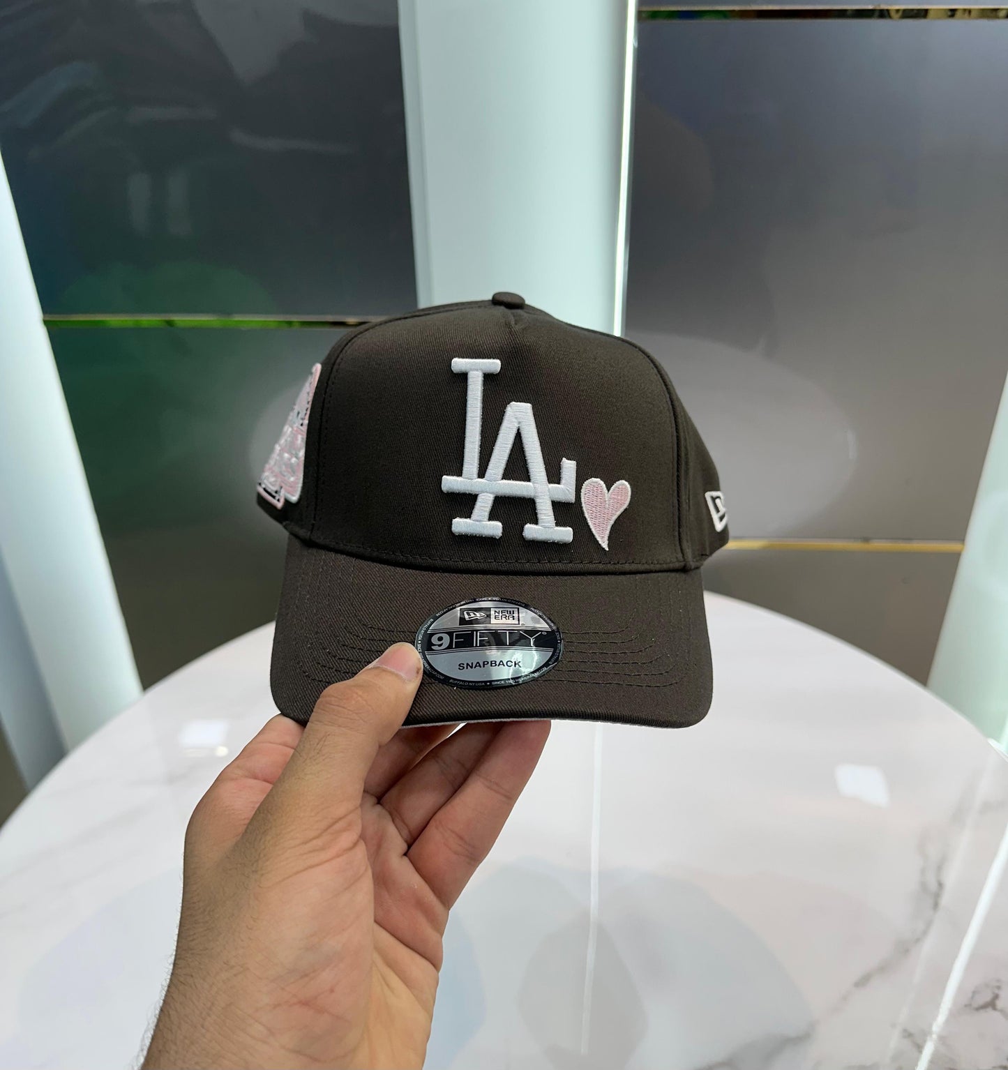 LA NEW YORK PREMIUM CAPS