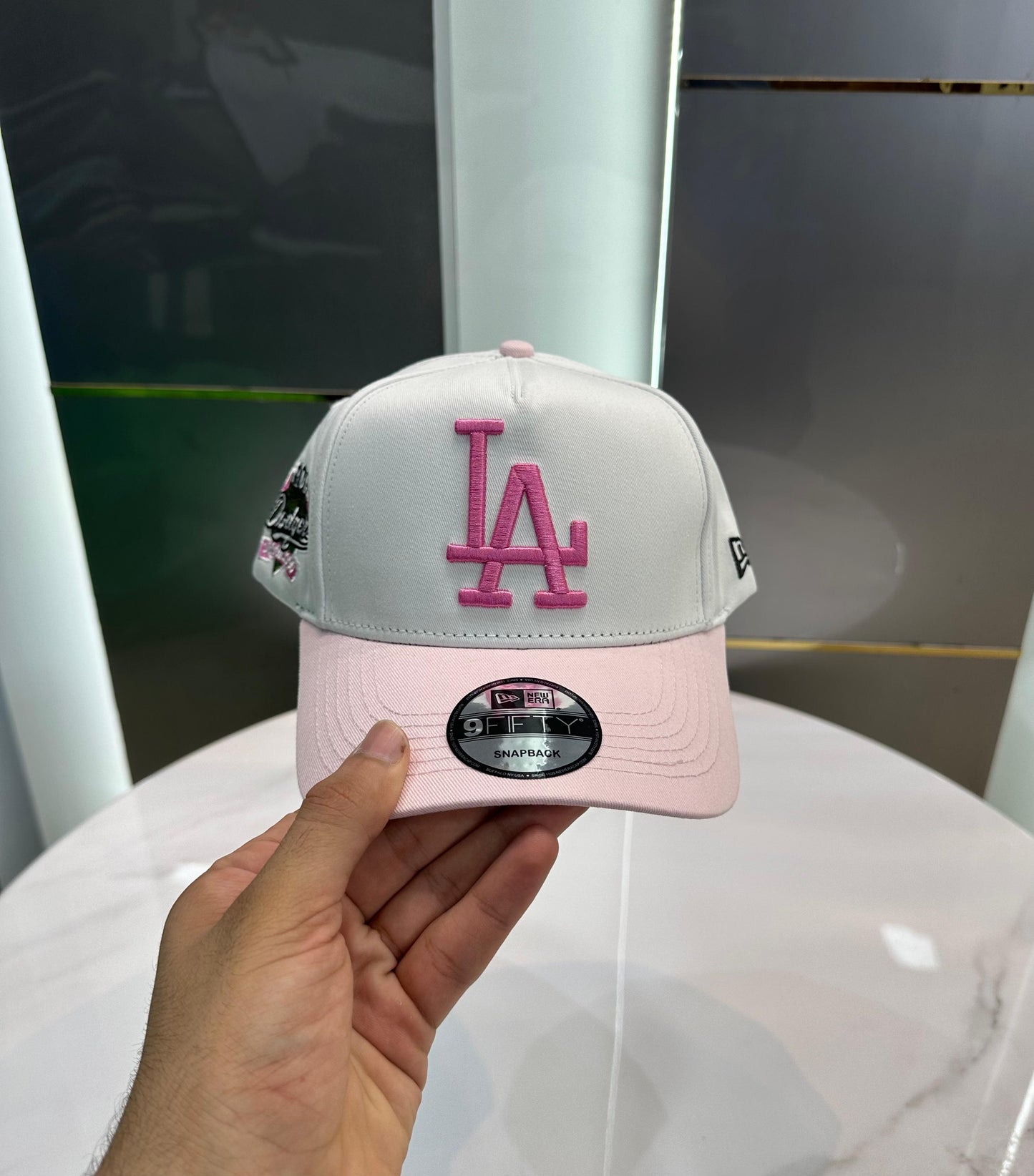 LA NEW YORK PREMIUM CAPS