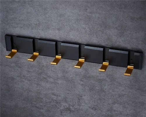 Multipurpose Hanger With Portable Hooks