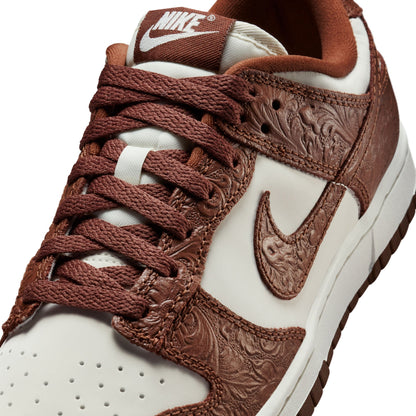 NIKE DUNK LOW SAIL/FAUNA BROWN-METALLIC GOLD