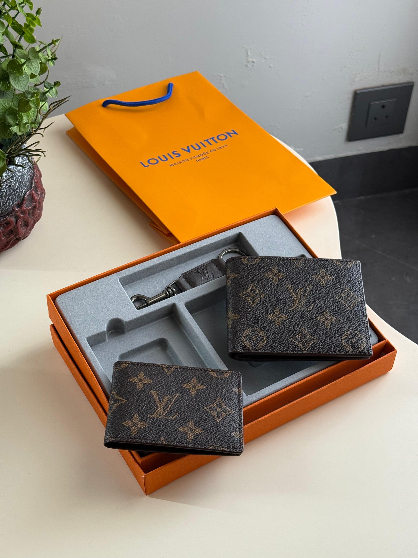 Louis Vuitton Dual Wallet And Keychain Set