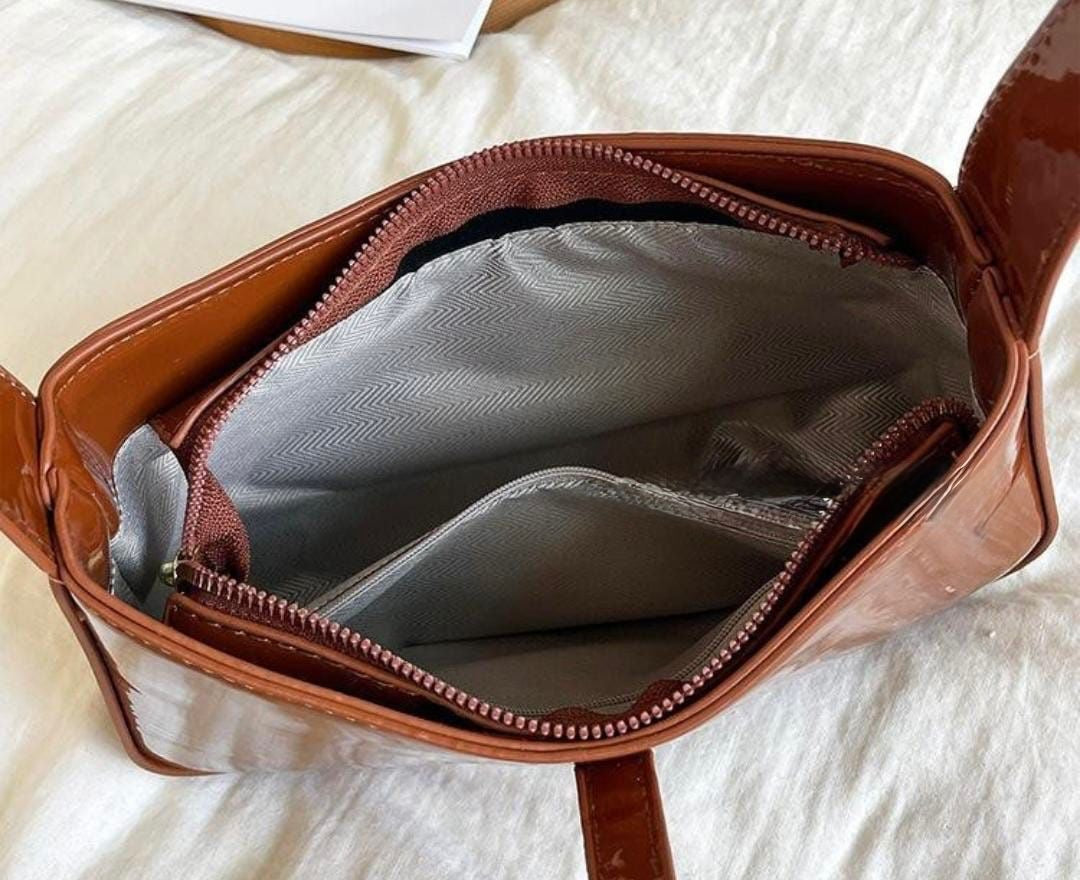 Saint Laurent (YSL) Le 5 à 7 Shoulder Bag