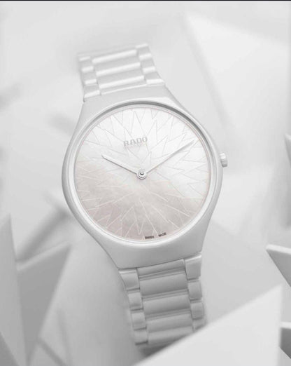 Rado True Round Thinline x Great Gardens of the World