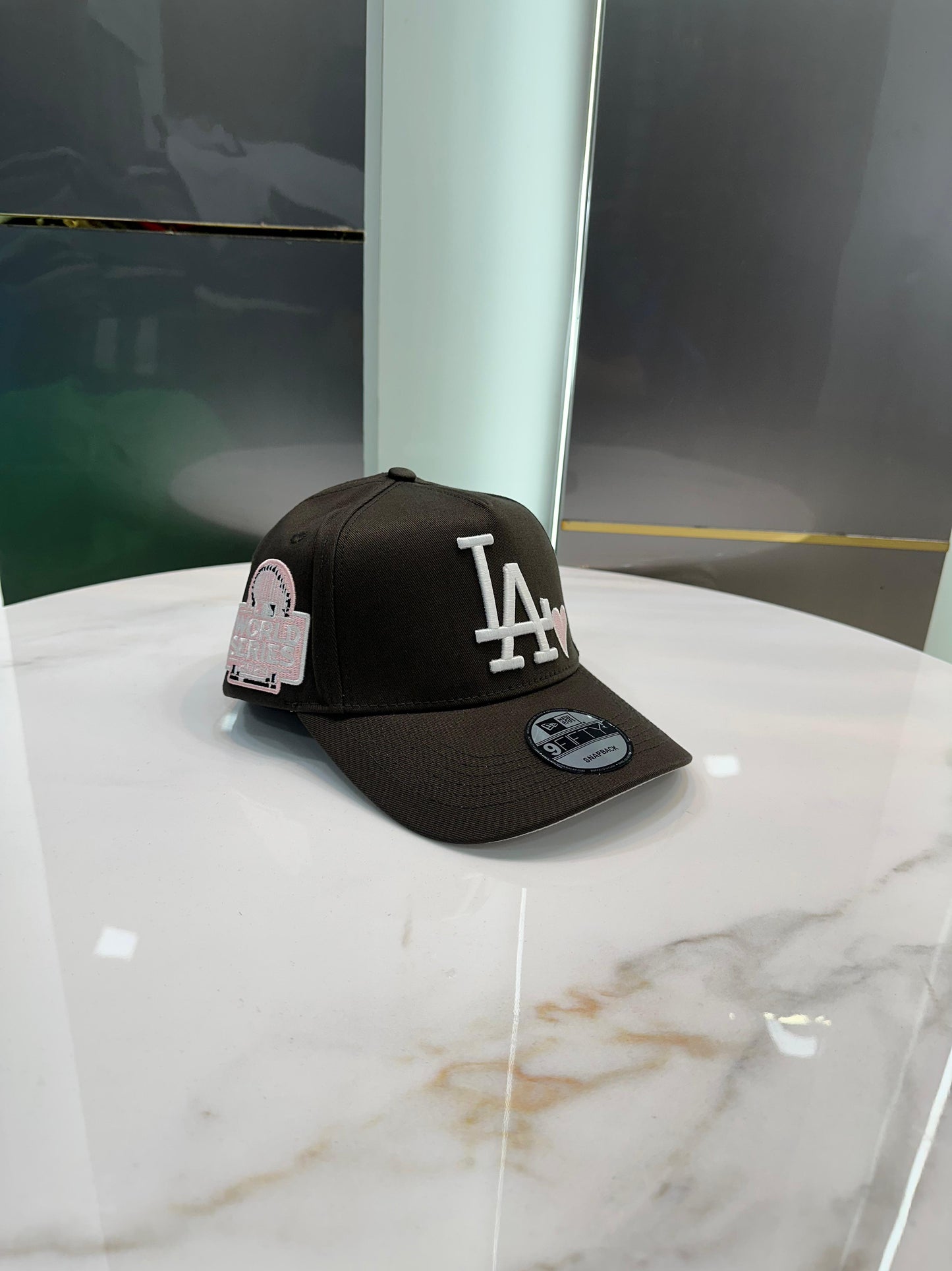 LA NEW YORK PREMIUM CAPS
