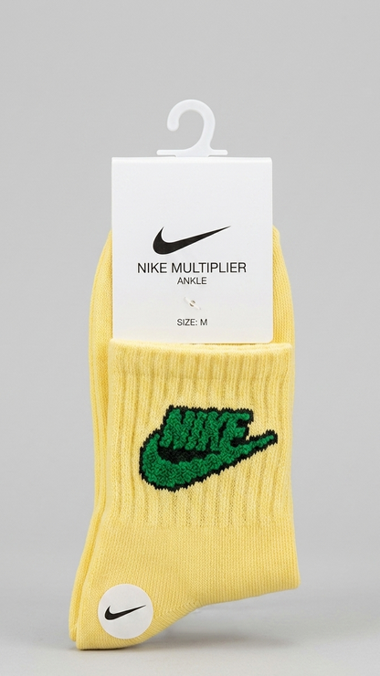 NIKE