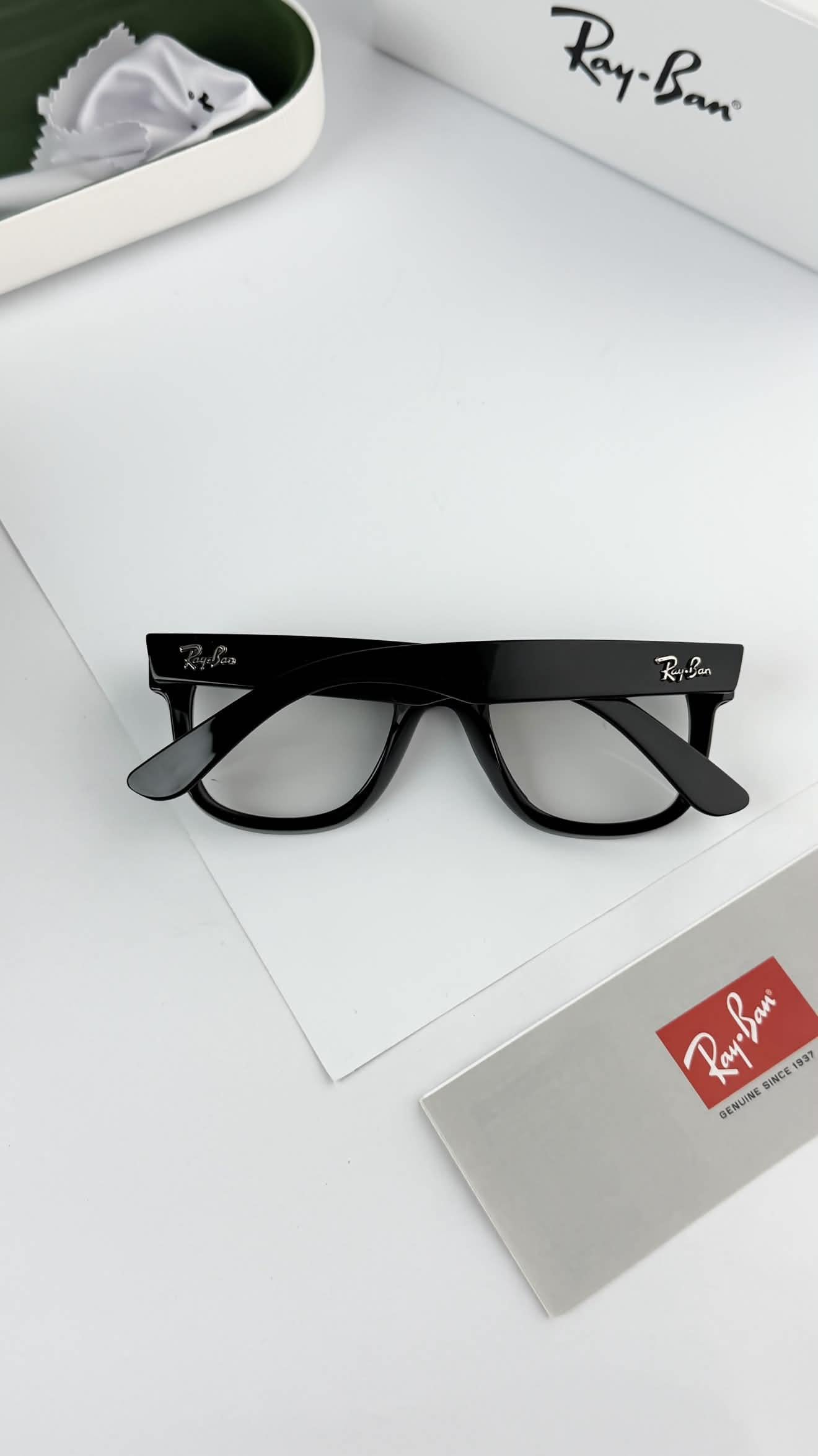 Ray-Ban