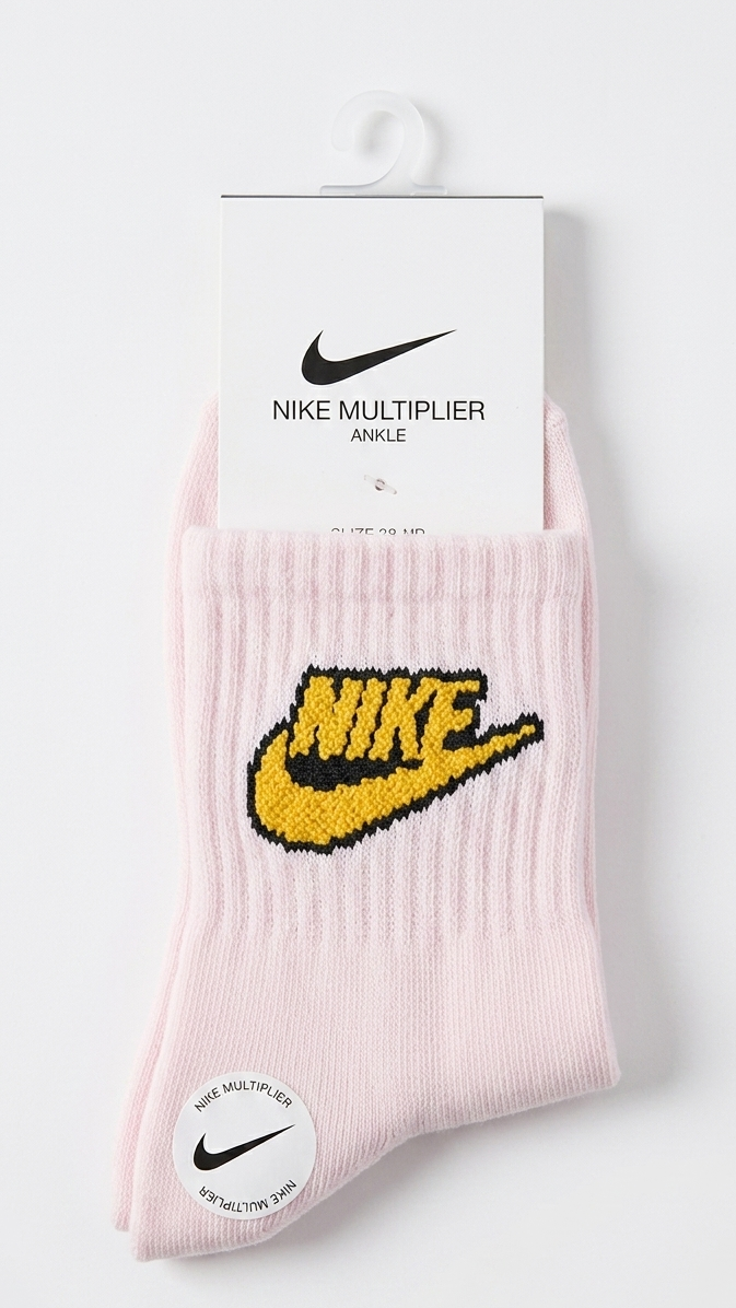 NIKE